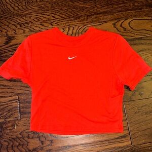 Nike crop top tee